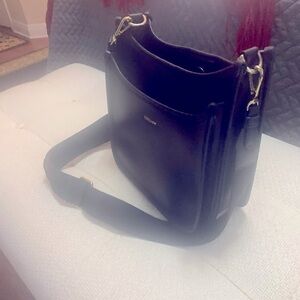 Dkny Messenger Leather Handbag